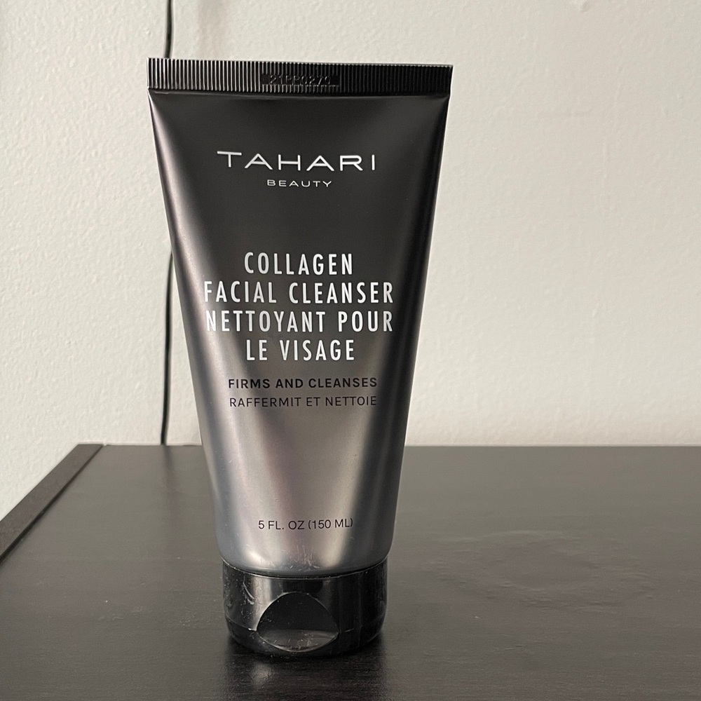 Tahari Beauty Collagen Facial Cleanser - Black